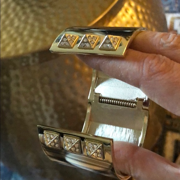 New Victoria’s Secret Bracelet - Picture 4 of 4